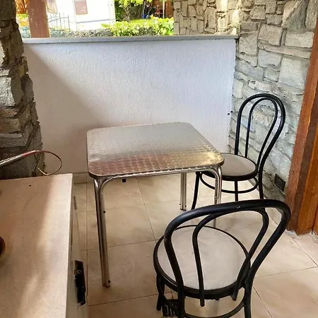 One Bedroom Appartement With Enclosed Garden And Wifi At Saint Maurice Appartement