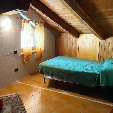 One Bedroom Appartement With Enclosed Garden And Wifi At Saint Maurice * Aoste